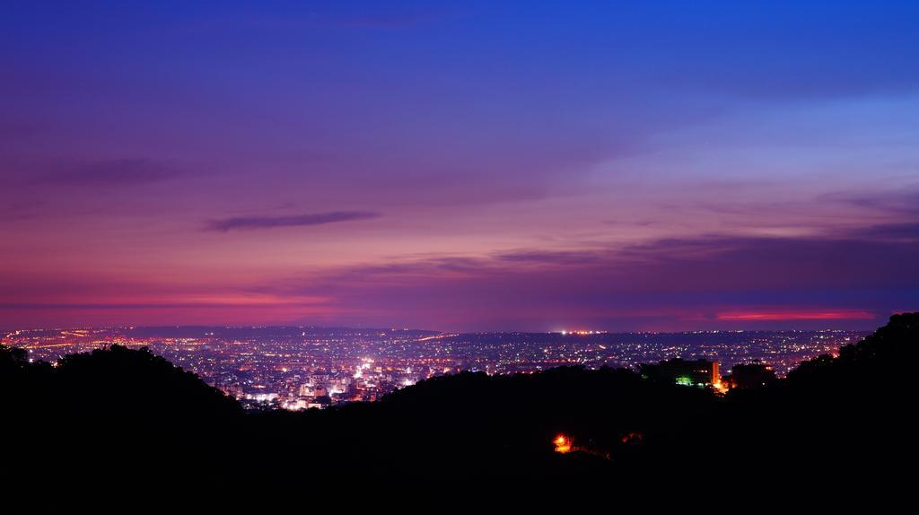 Meteor Garden B&B Fengyuan Dış mekan fotoğraf